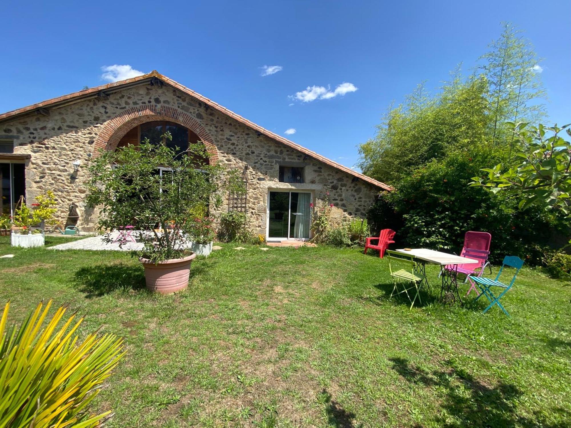 Bed and Breakfast La Frapperie à La Pommeraie-sur-Sèvre Extérieur photo