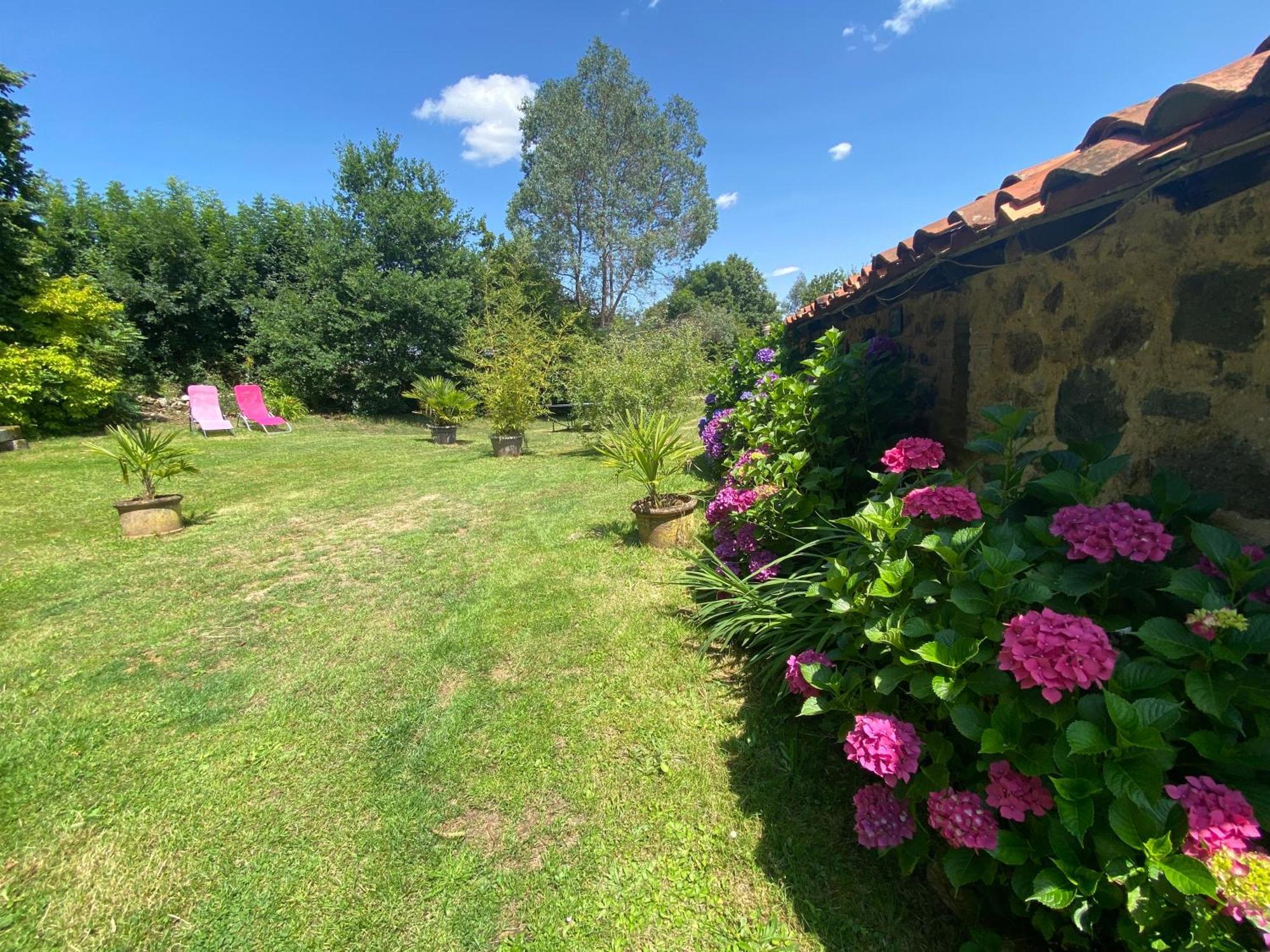 Bed and Breakfast La Frapperie à La Pommeraie-sur-Sèvre Extérieur photo