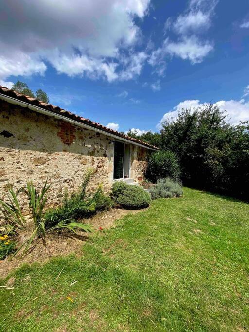Bed and Breakfast La Frapperie à La Pommeraie-sur-Sèvre Extérieur photo