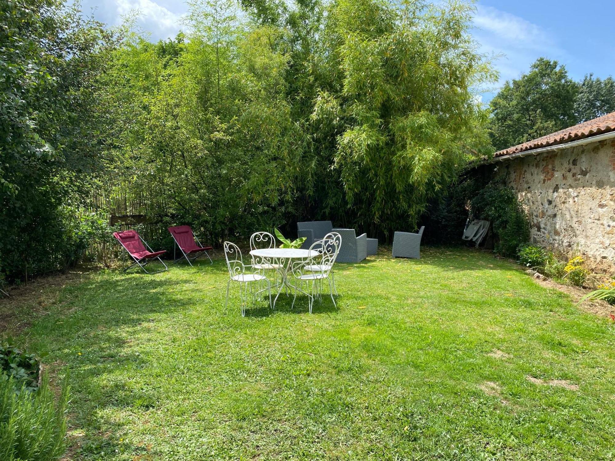 Bed and Breakfast La Frapperie à La Pommeraie-sur-Sèvre Extérieur photo
