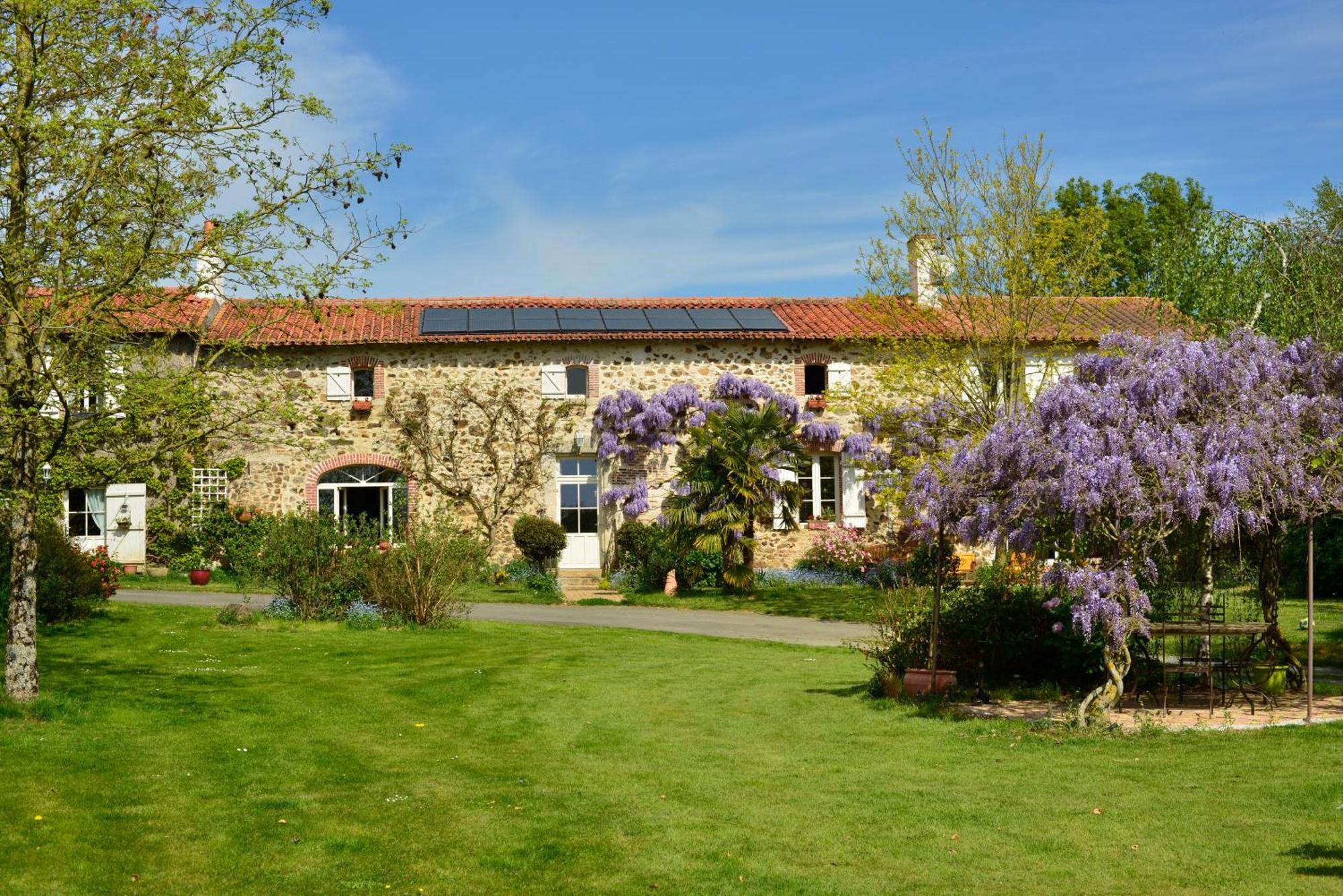 Bed and Breakfast La Frapperie à La Pommeraie-sur-Sèvre Extérieur photo